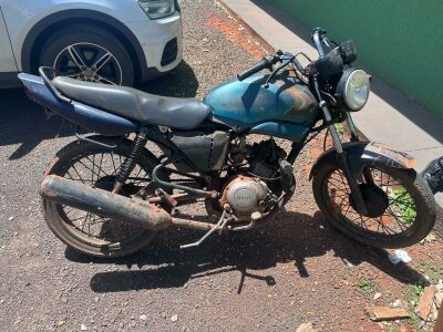 Imagem da notícia Adolescentes são flagrados em motocicleta furtada e tentam fugir da polícia em Chapadão do Sul